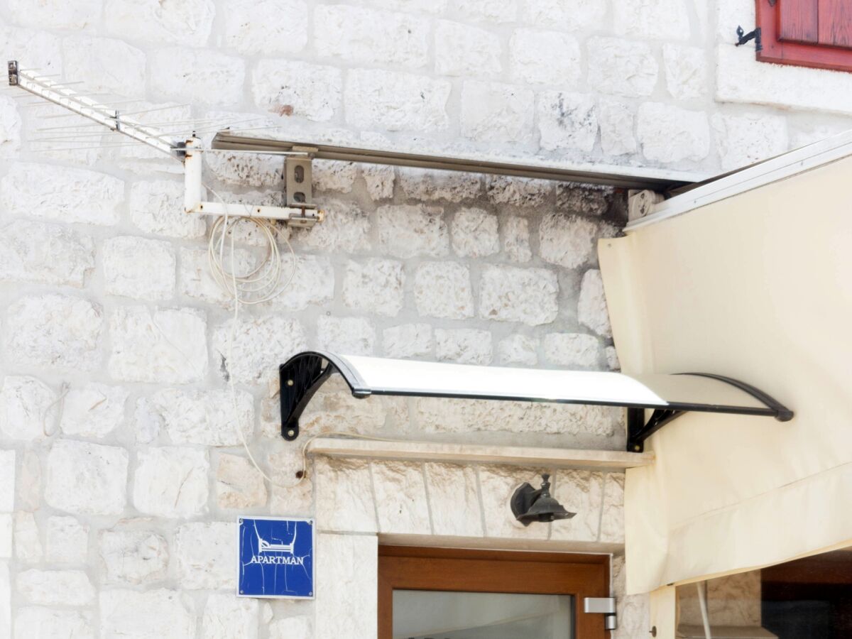 Apartment One bedroom apartment with air-conditioning Trogir A-22597-a - Outdoor photo 3