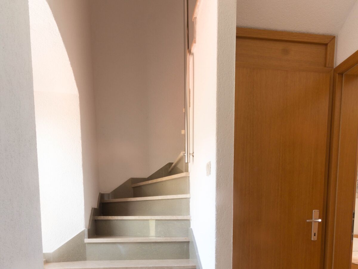 Apartment One bedroom apartment with air-conditioning Trogir A-22597-a - Outdoor photo 4
