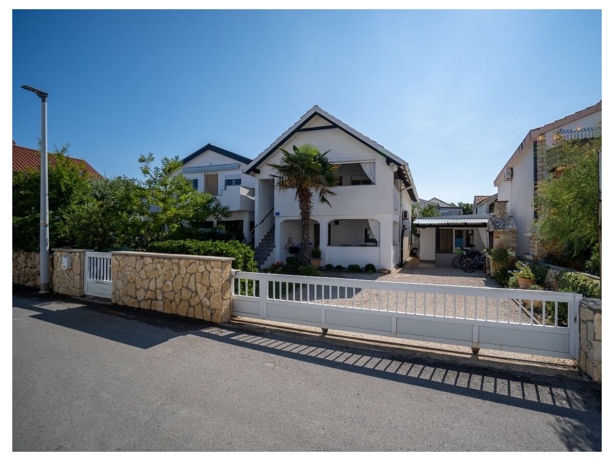 Apartment Two bedroom apartment with terrace Vir A-22626-a