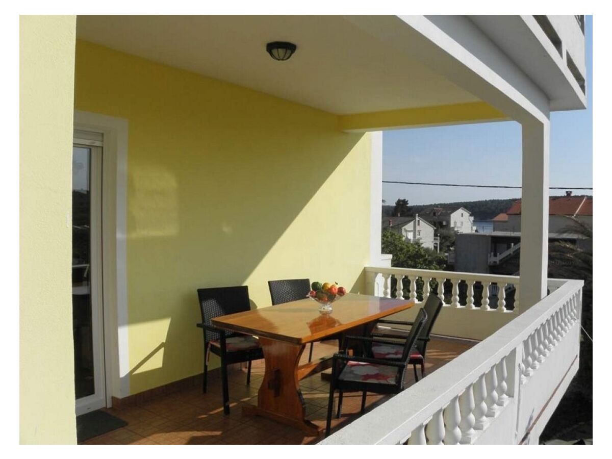 Apartment Two bedroom apartment with terrace and sea view Barbat, Rab A-22366-a
