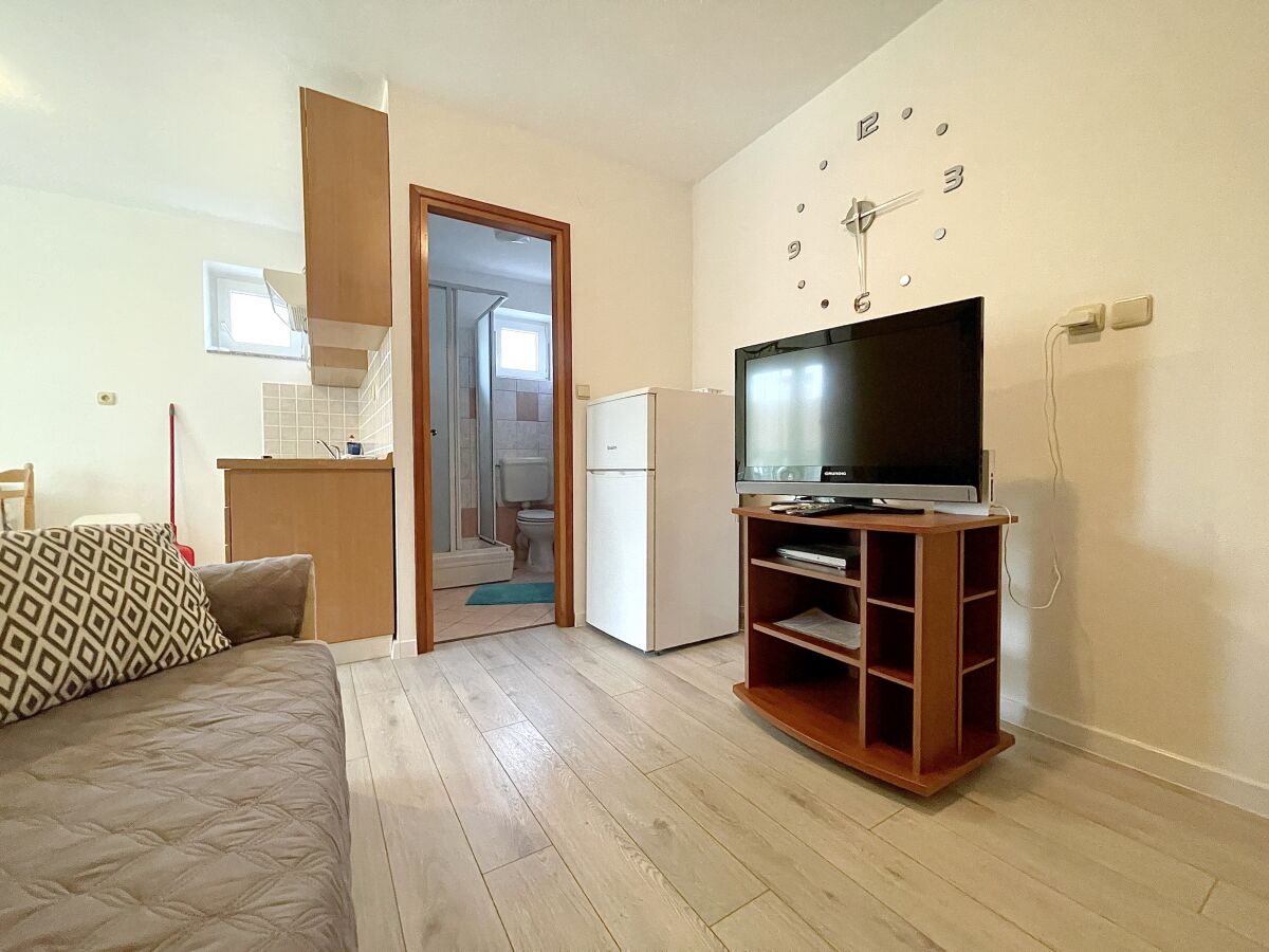 Apartment One bedroom apartment with balcony Baška, Krk A-22687-d - Outdoor photo 3