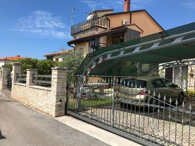 Apartment One bedroom apartment with terrace Umag A-22722-a - Outdoor photo 8