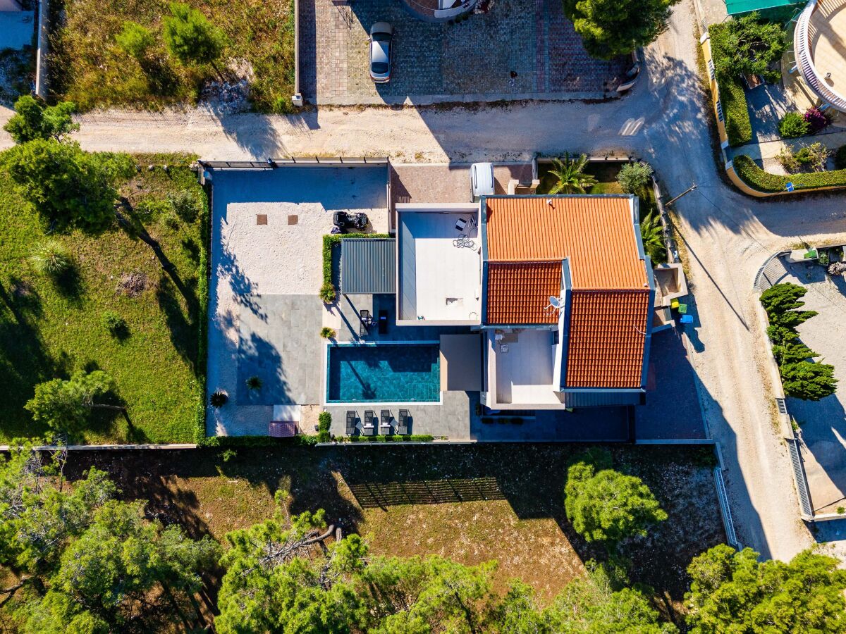 Apartment Two bedroom apartment with terrace Vir - Kozjak, Vir A-22971-c - Outdoor photo 2