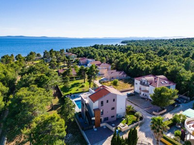 Apartment Two bedroom apartment with terrace Vir - Kozjak, Vir A-22971-c - Outdoor photo 3