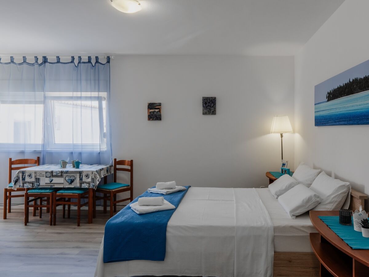 Apartment One bedroom apartment with air-conditioning Vir A-23033-b
