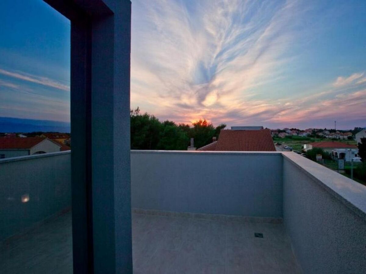 Apartment One bedroom apartment with terrace and sea view Privlaka, Zadar A-23472-e