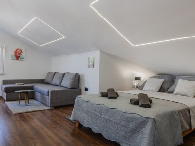 Apartment Studio flat with balcony Vir AS-23044-b in Vir - Apartment