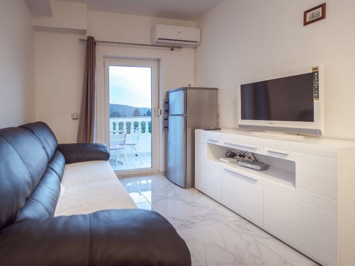 Apartment Two bedroom apartment with balcony Kampor, Rab A-23600-c