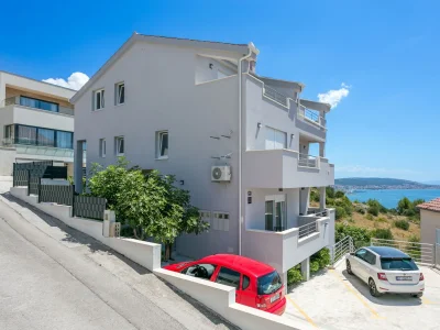 Apartment One bedroom apartment with balcony and sea view Seget Donji, Trogir A-23273-a - Outdoor photo 2