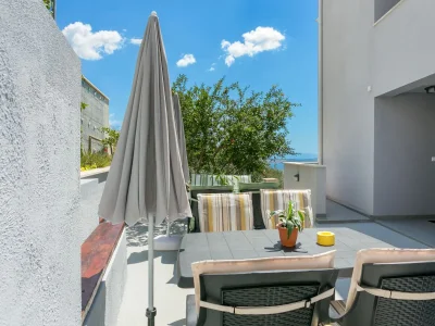 Apartment One bedroom apartment with balcony and sea view Seget Donji, Trogir A-23273-a - Outdoor photo 9