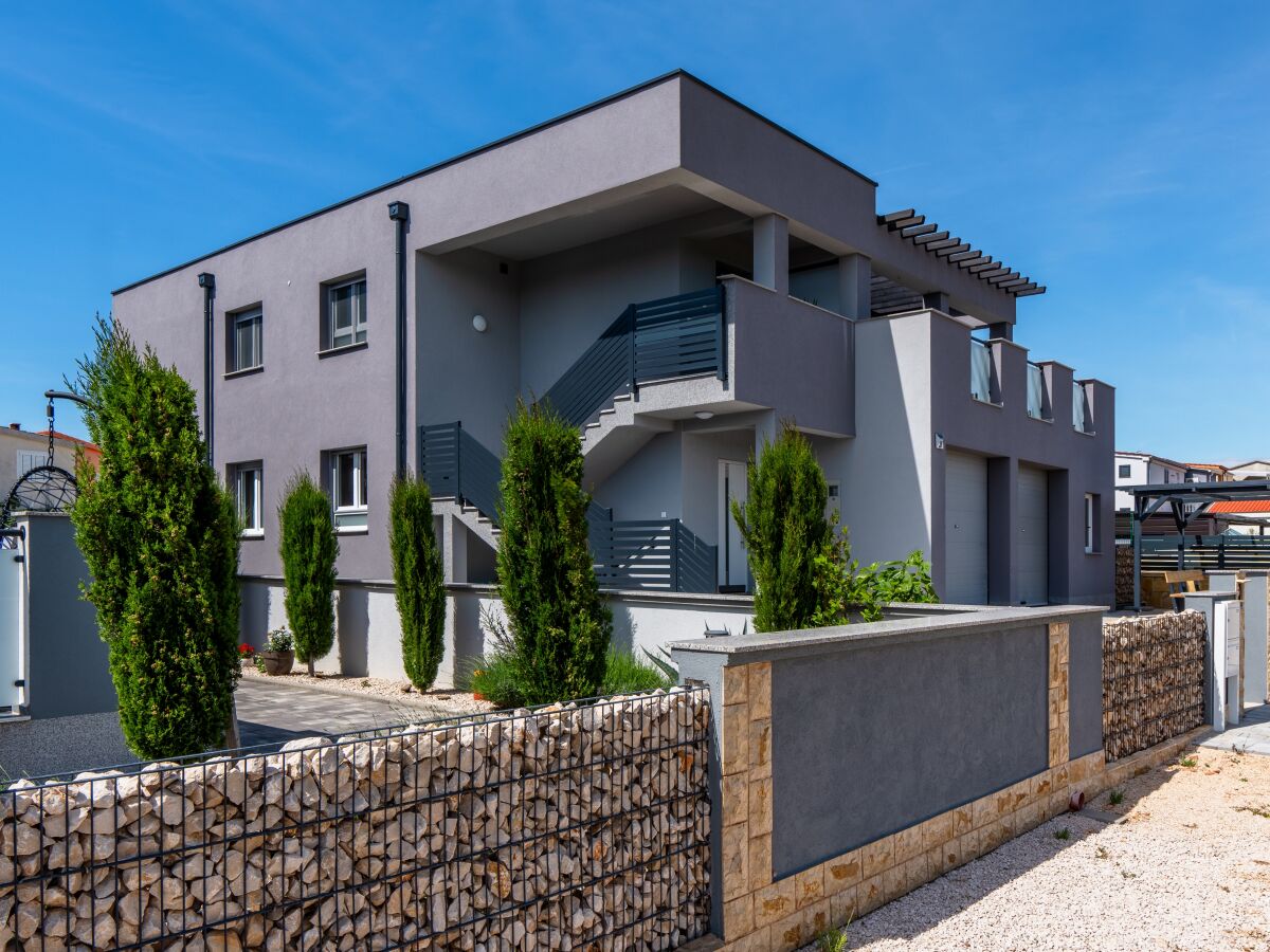 Apartment Three bedroom apartment with terrace Vir A-23252-a - Outdoor photo 3