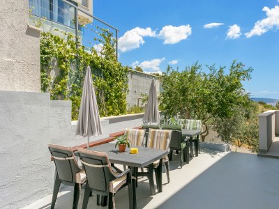 Apartment One bedroom apartment with balcony and sea view Seget Donji, Trogir A-23273-b - Outdoor photo 7