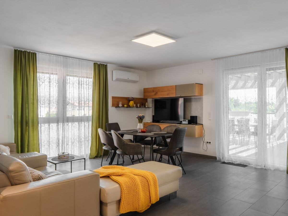 Apartment Three bedroom apartment with terrace Vir A-23252-b