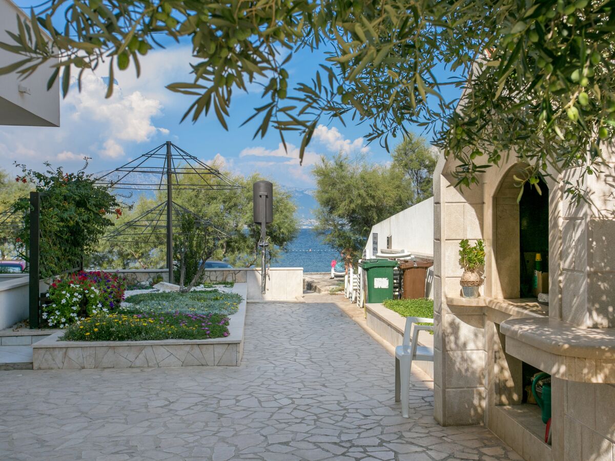 Apartment One bedroom apartment near beach Slatine, Čiovo A-23332-c - Outdoor photo 4