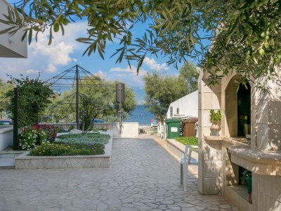 Apartment One bedroom apartment near beach Slatine, Čiovo A-23332-c - Outdoor photo 4