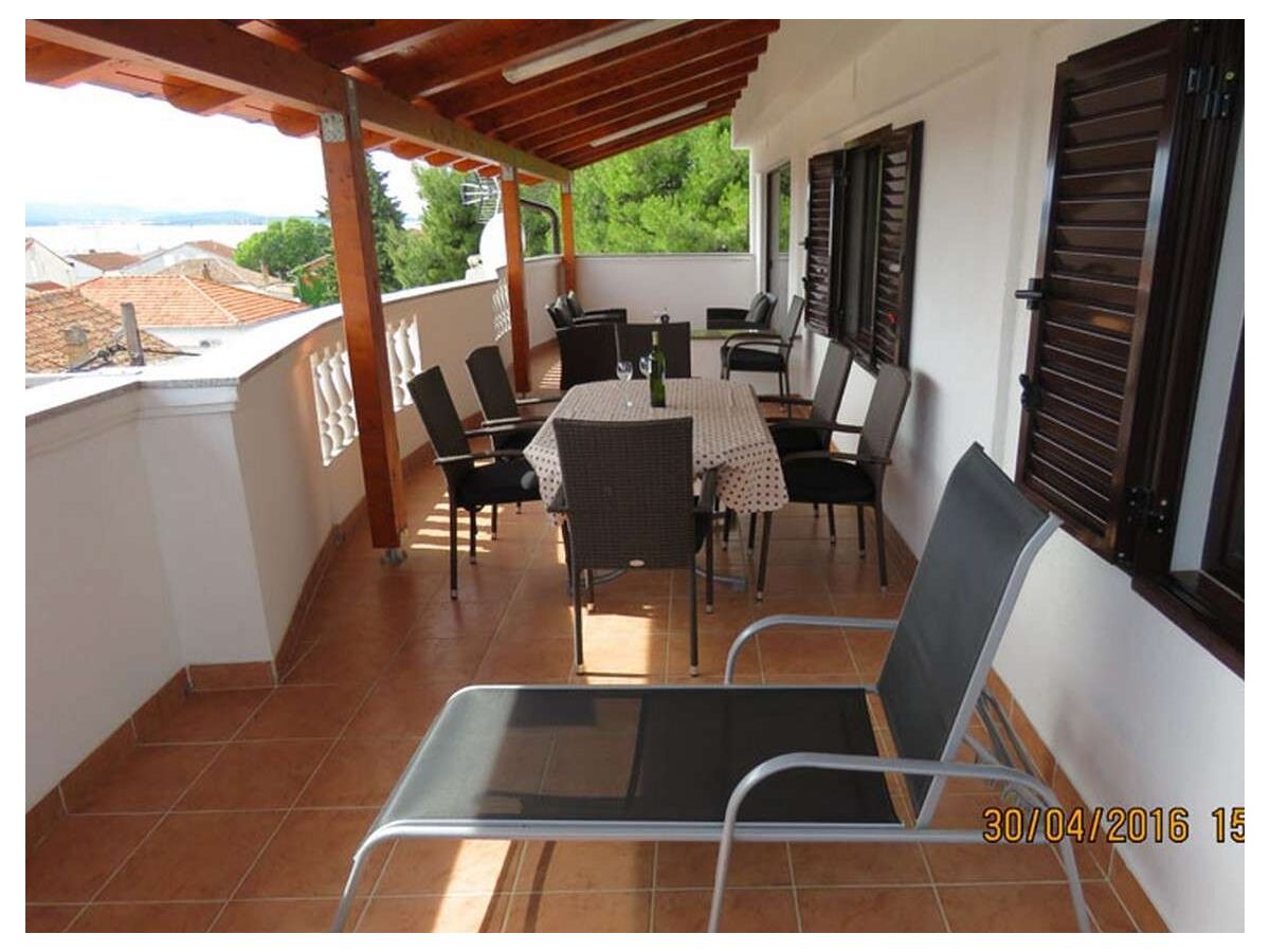 Apartment Three bedroom apartment with terrace and sea view Biograd na Moru, Biograd A-23415-c