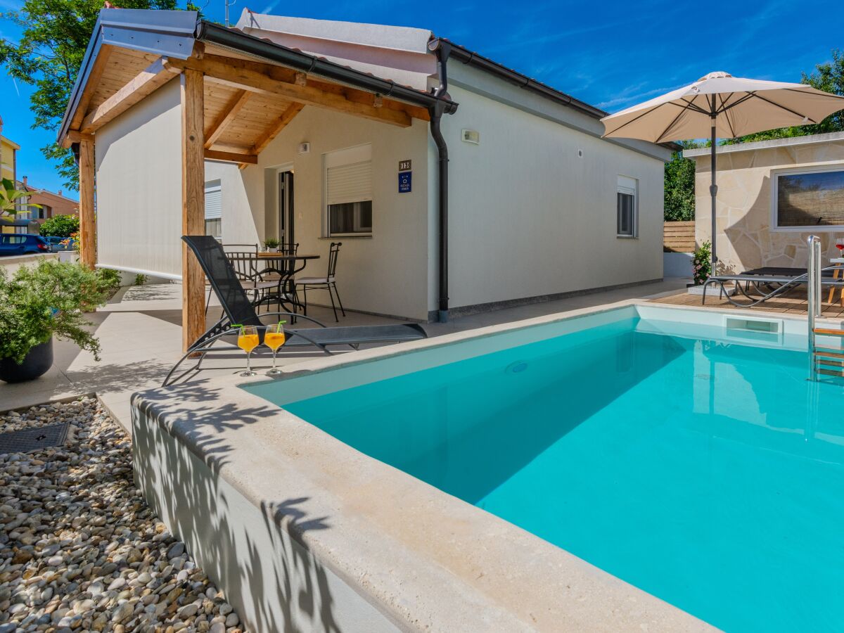 Holiday house Two bedroom house with terrace Privlaka, Zadar K-23516