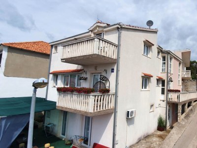 Apartment Studio flat with balcony and sea view Tisno, Murter AS-23720-c - Outdoor photo 2