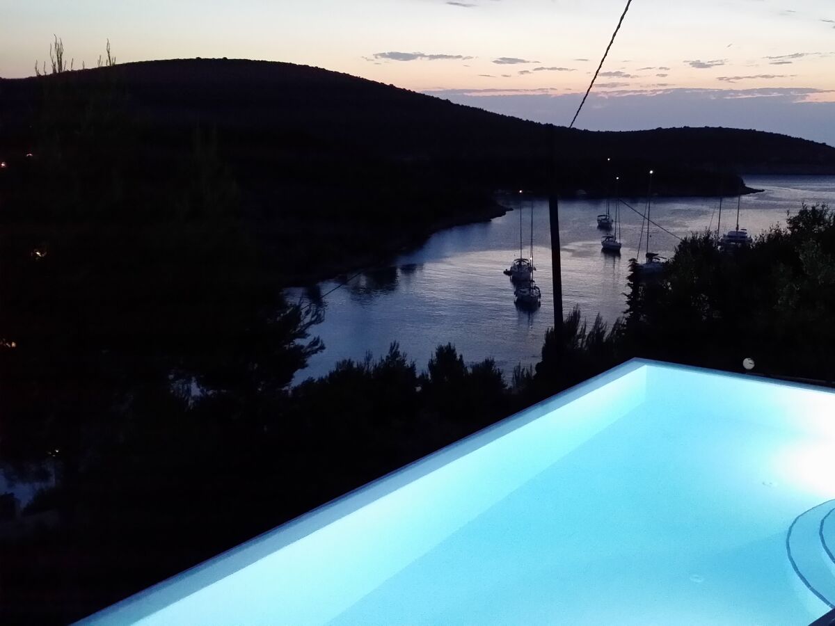 Holiday house Four-bedroom house with terrace and sea view Cove Pribinja, Hvar K-15324
