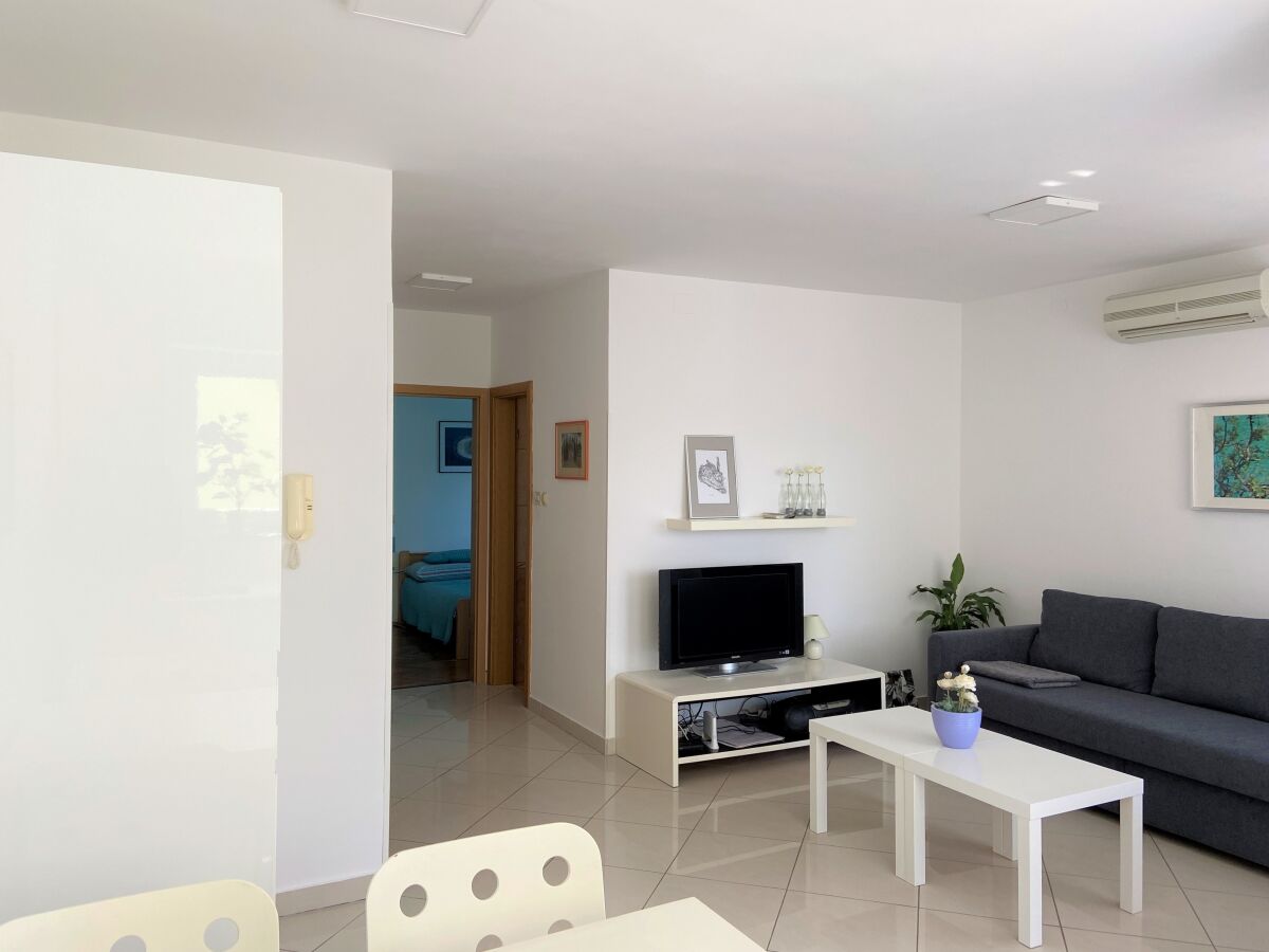 Apartment One bedroom apartment with terrace Baška, Krk A-18880-a - Outdoor photo 5