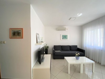 Apartment One bedroom apartment with terrace Baška, Krk A-18880-a - Outdoor photo 4