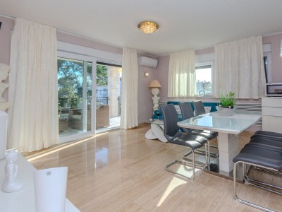 Apartment Two bedroom apartment with terrace Vir A-18519-a in Vir - Apartment