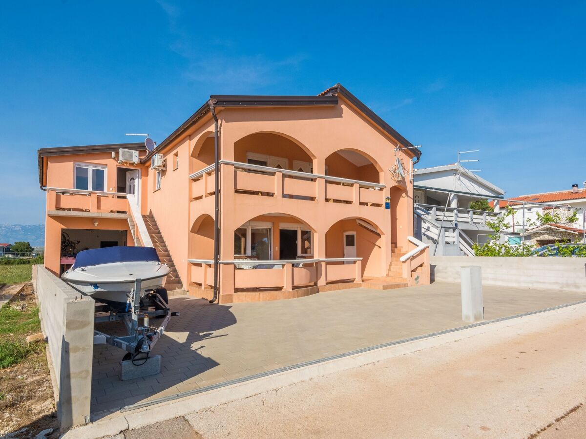 Apartment One bedroom apartment with air-conditioning Vir A-20201-b - Outdoor photo 4
