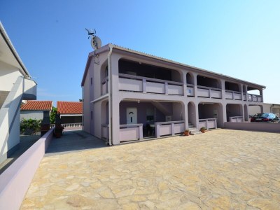 Apartment Two bedroom apartment with balcony Vir - Kozjak, Vir A-18556-c - Outdoor photo 3