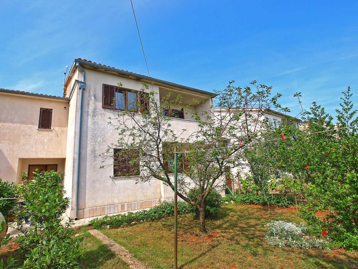 Apartment Apartments with parking space Valbandon, Fažana - 20706 - Outdoor photo 3