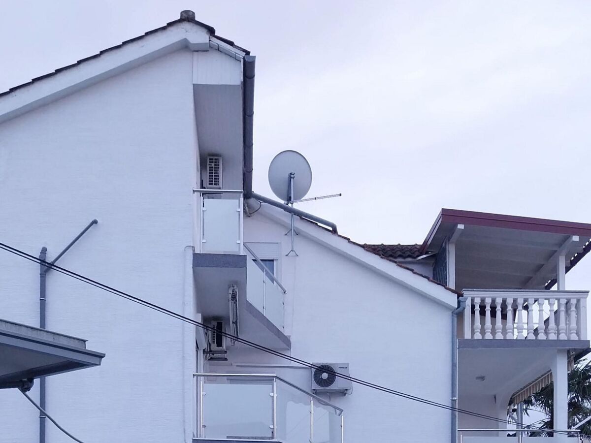 Apartment One bedroom apartment with terrace Malinska, Krk A-23196-b
