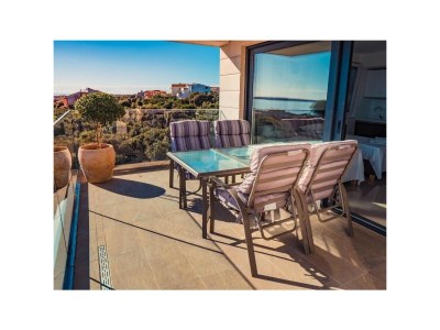 Apartment One bedroom apartment with balcony and sea view Mandre, Pag A-24196-b in Kolan - Apartment