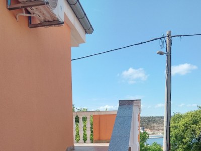 Apartment One bedroom apartment with balcony and sea view Rovanjska, Paklenica A-24348-b - Outdoor photo 2