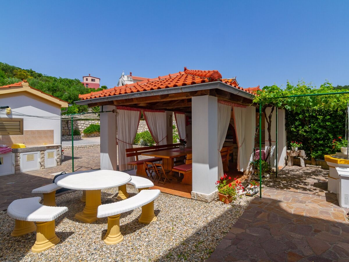 Apartment Two bedroom apartment with terrace Palit, Rab A-24376-b - Outdoor photo 4