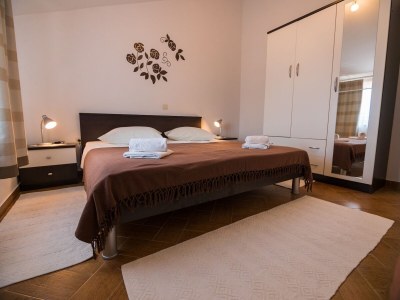 Apartment Two bedroom apartment with terrace Palit, Rab A-24376-b in Rab - Apartment