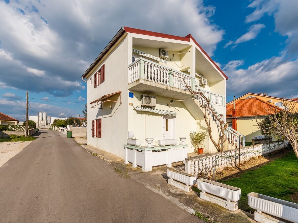 Apartment Studio flat with terrace Vrsi - Mulo, Zadar AS-24353-a - Outdoor photo 2