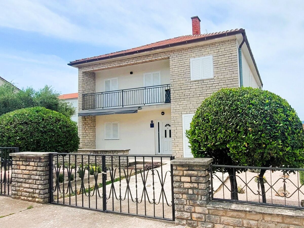 Apartment Four-bedroom apartment with terrace and sea view Biograd na Moru, Biograd A-24355-a