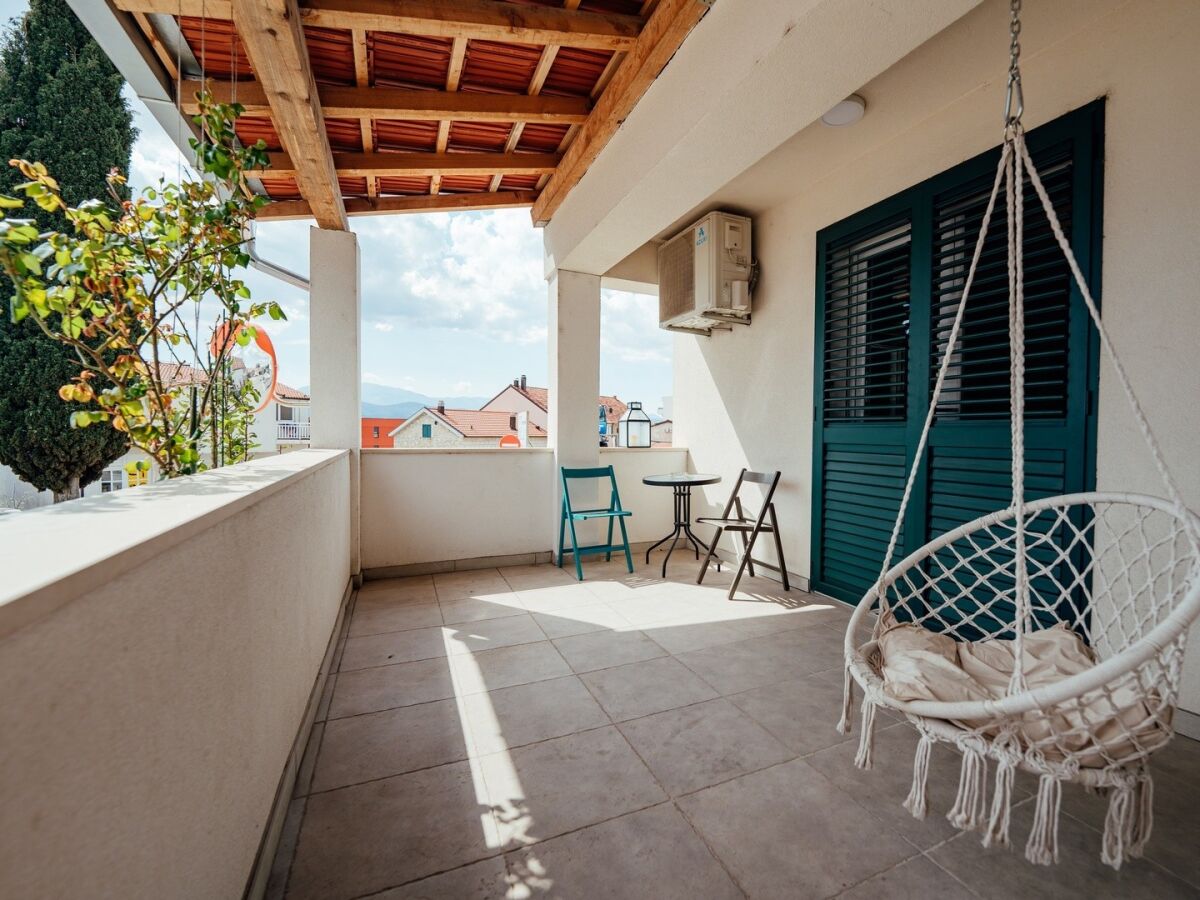 Holiday house Two bedroom house with terrace Imotski, Zagora K-24482