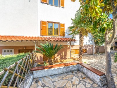 Apartment One bedroom apartment with terrace and sea view Mandre, Pag A-24492-c - Outdoor photo 4