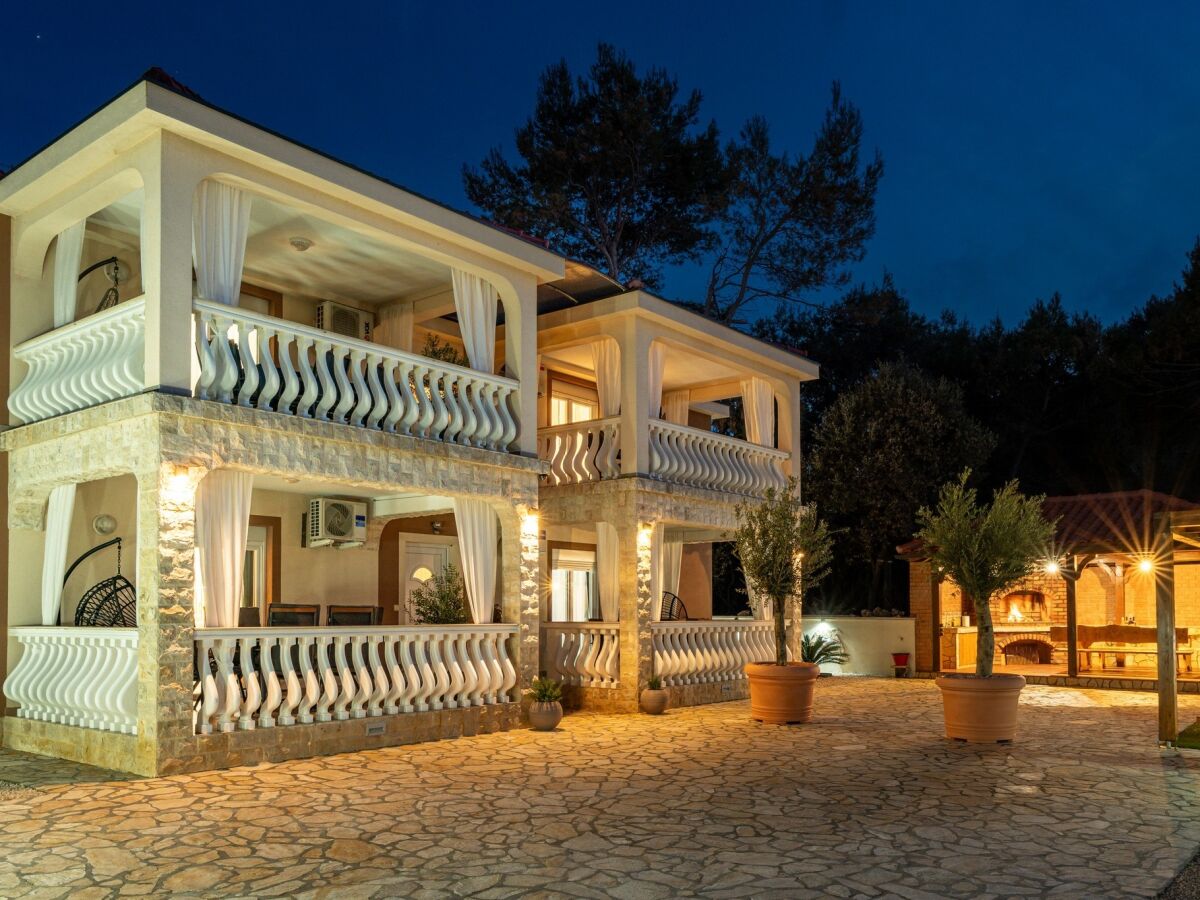 Apartment Two bedroom apartment with terrace Vir A-24513-a - Outdoor photo 2