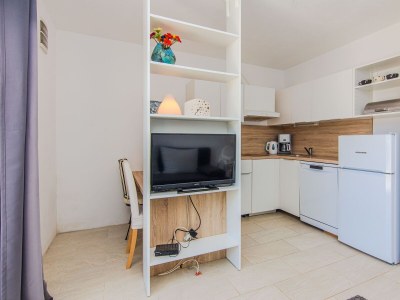 Apartment One bedroom apartment with terrace Vir A-24652-a - Outdoor photo 7