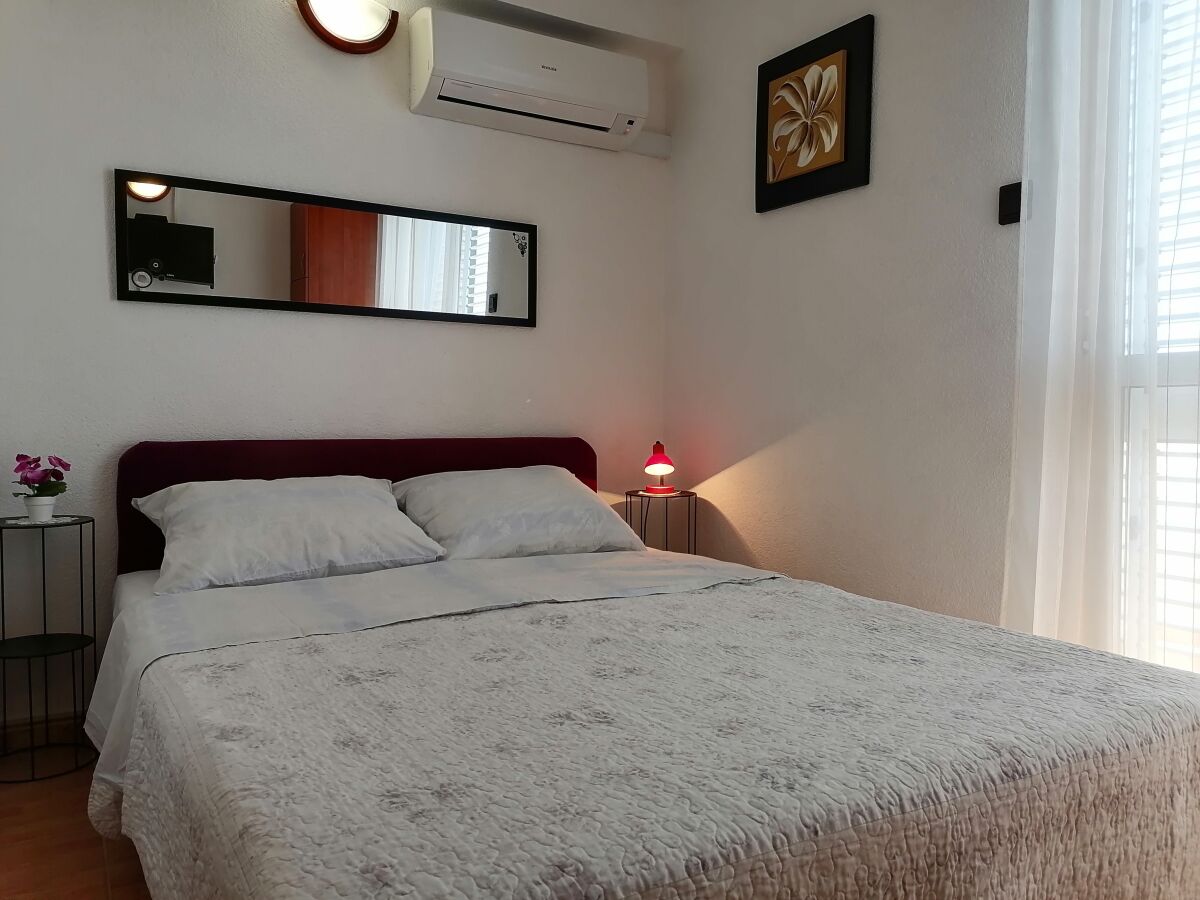 Apartment Apartments with parking space Igrane, Makarska - 24696