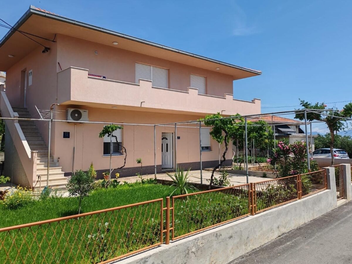 Apartment Apartments with parking space Slatine, Čiovo - 24699 - Apartments with parking space Slatine, Čiovo - 24699