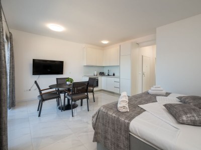 Apartment One bedroom apartment with balcony and sea view Mastrinka, Čiovo A-24727-b - Outdoor photo 9