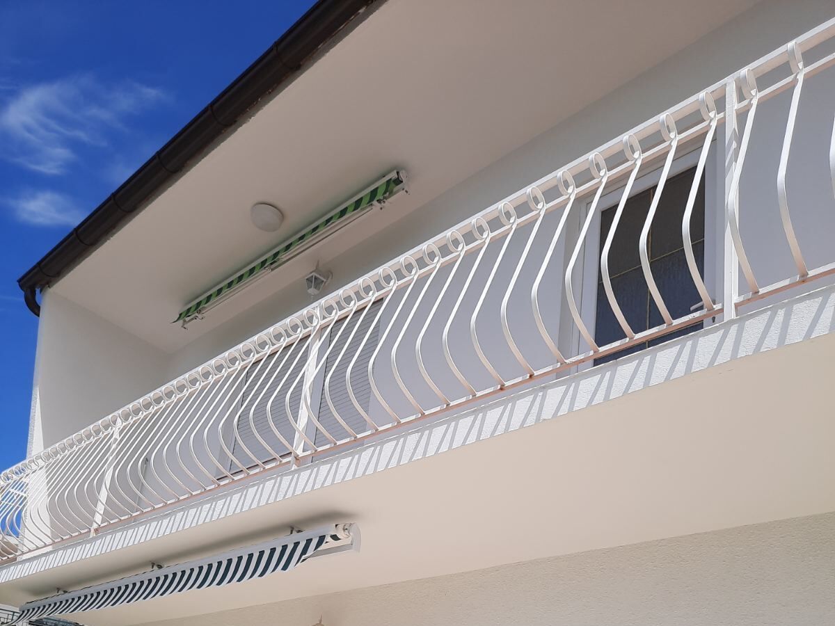Apartment Three bedroom apartment near beach Brodarica, Šibenik A-921-a