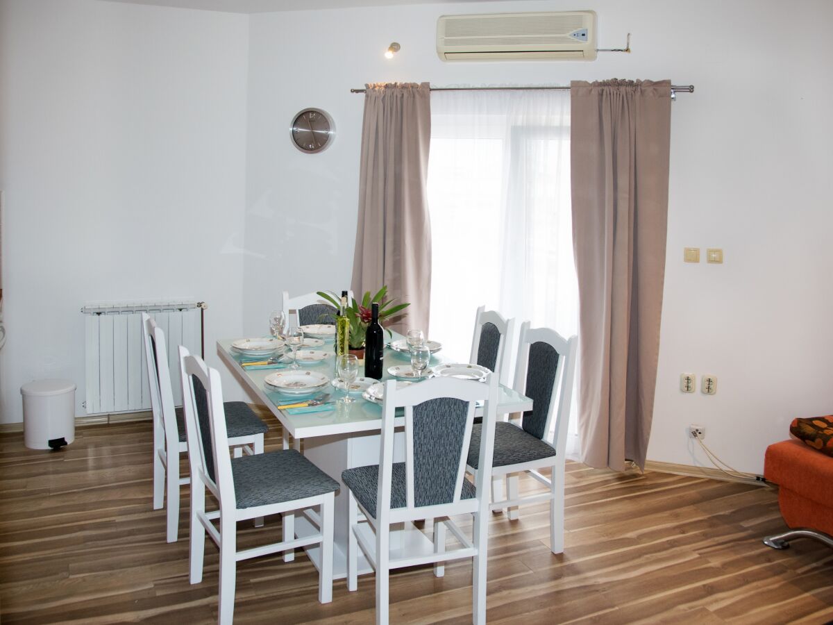 Apartment Two bedroom apartment with terrace Šibenik A-4166-a