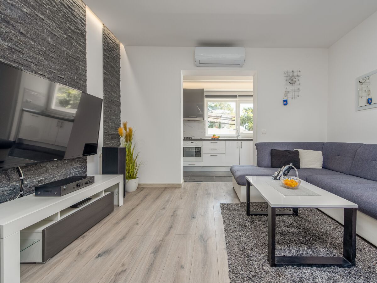 Apartment Two bedroom apartment with terrace Bibinje, Zadar A-24491-a