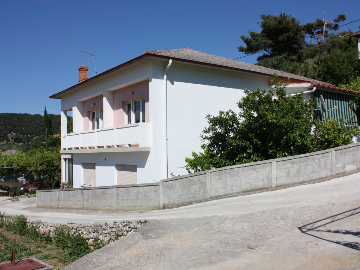 Apartment Two bedroom apartment with terrace and sea view Supetarska Draga - Donja, Rab A-4981-a