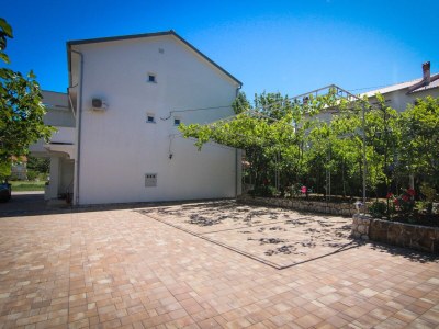 Apartment Two bedroom apartment with terrace and sea view Palit, Rab A-4971-c - Outdoor photo 10