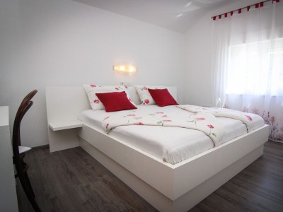 Apartment Two bedroom apartment with terrace and sea view Palit, Rab A-4971-c - Outdoor photo 16