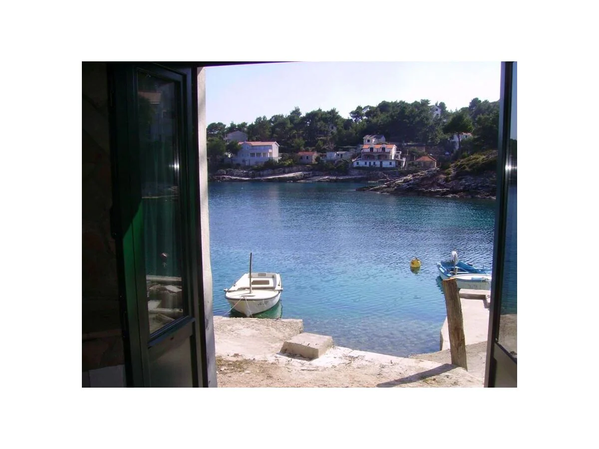 Apartment Two bedroom apartment near beach Basina, Hvar A-4599-f